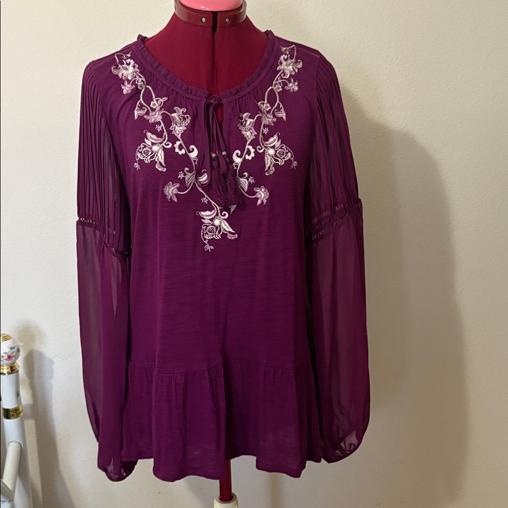 White House Black Market Size Medium Purple Embroidered blouse Made in Vietnam